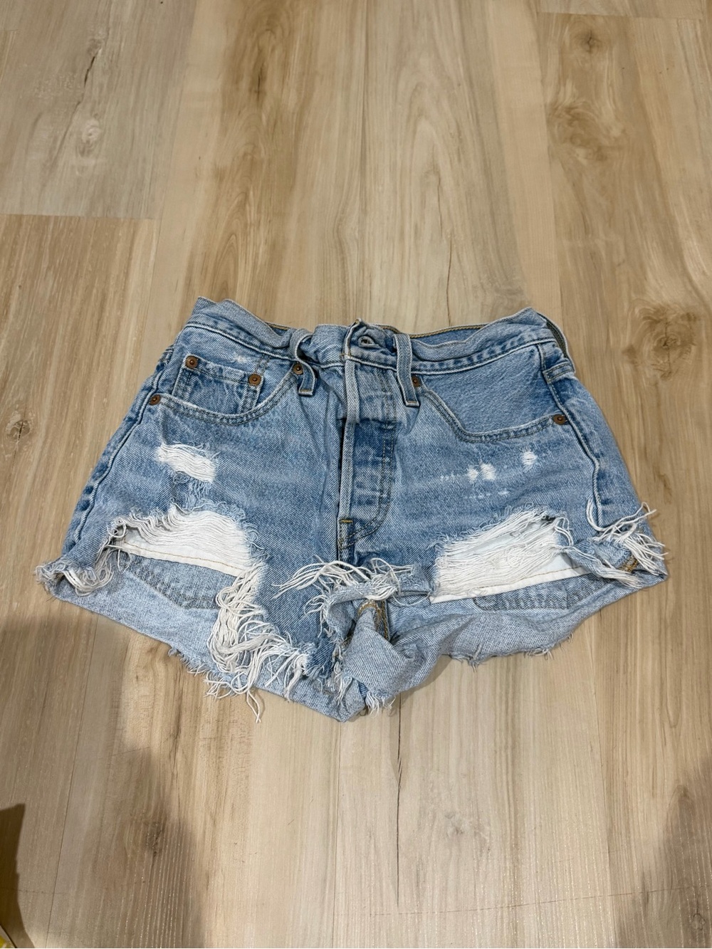 Classic Distressed Women's Denim Shorts - Light Blue